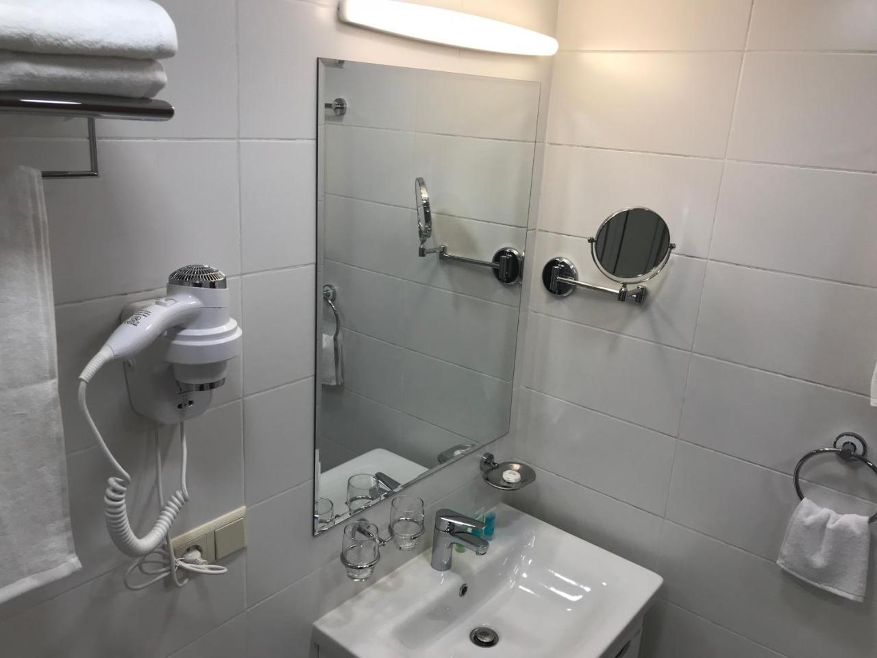 טביליסי Full Comfort Apartment On Aghmashenebeli מראה חיצוני תמונה
